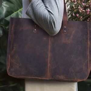 KomalC XLarge Tote Distressed Leather